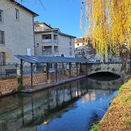 Le Nid De Marius Appartement LʼIsle-sur-la-Sorgue Buitenkant foto