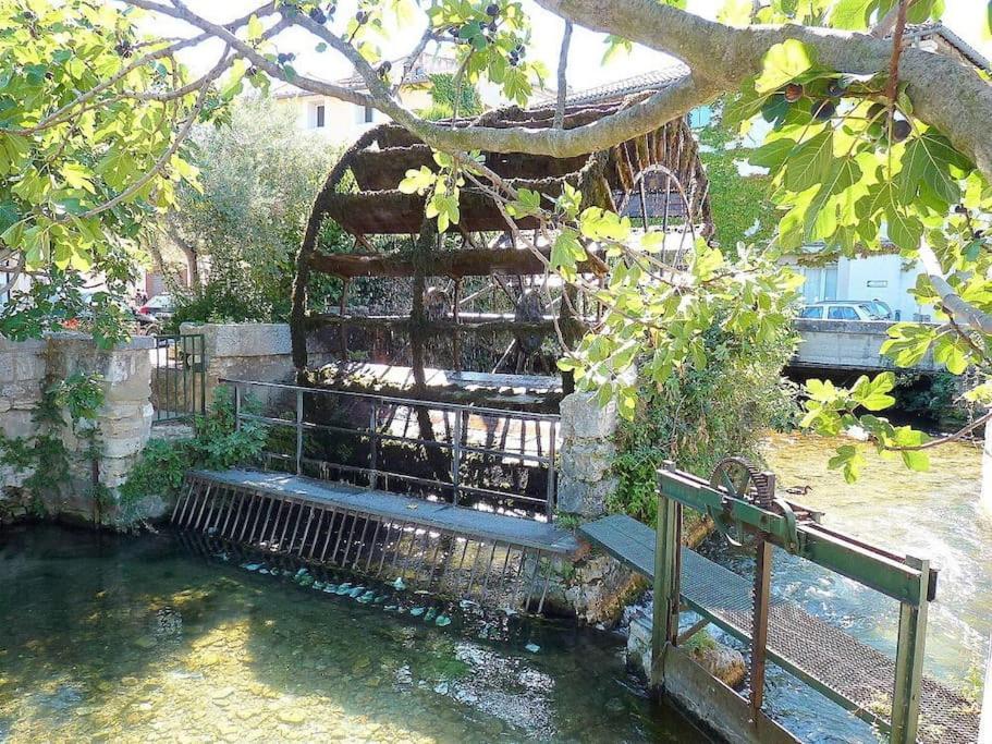 Le Nid De Marius Appartement LʼIsle-sur-la-Sorgue Buitenkant foto