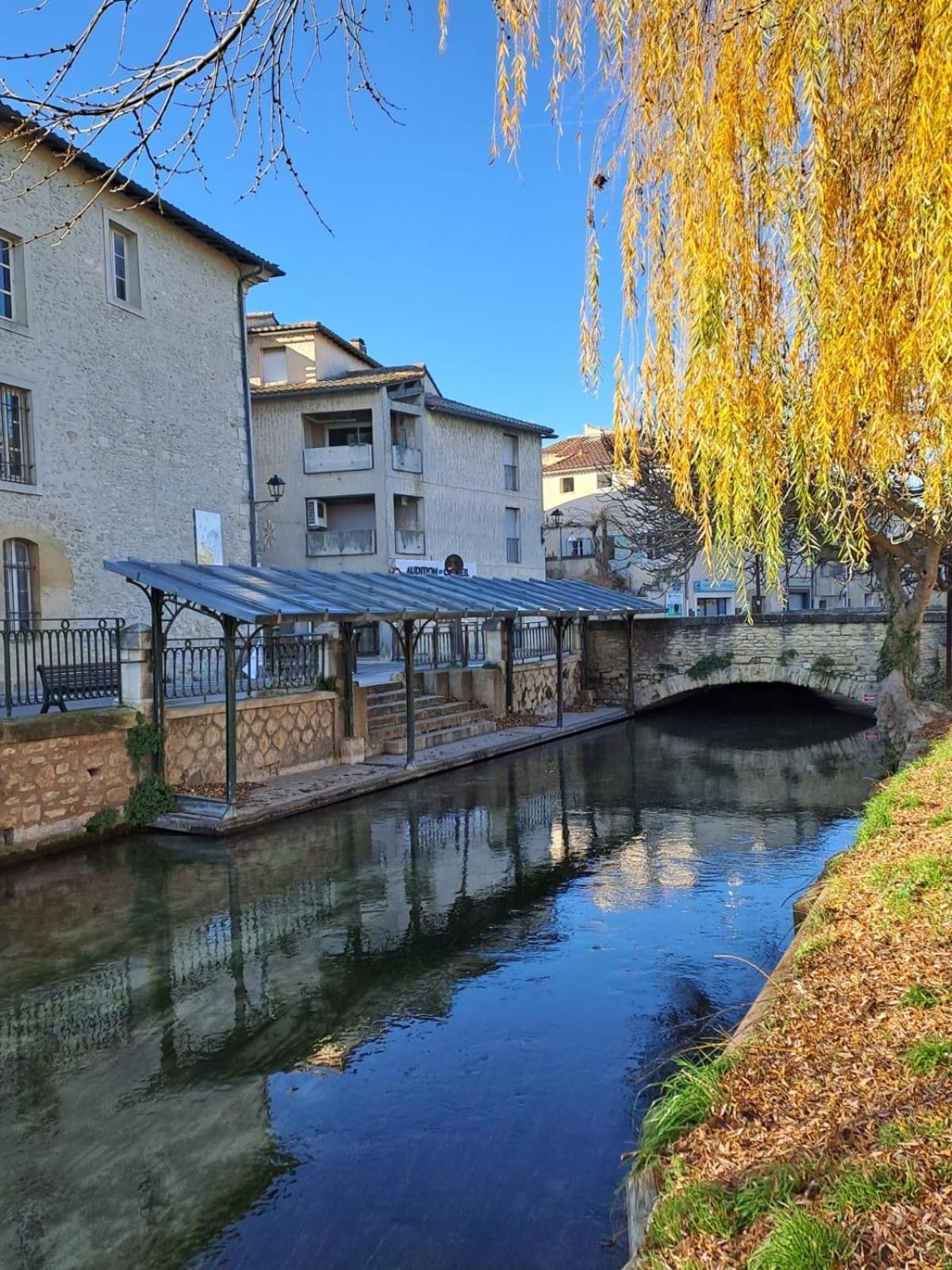 Le Nid De Marius Appartement LʼIsle-sur-la-Sorgue Buitenkant foto
