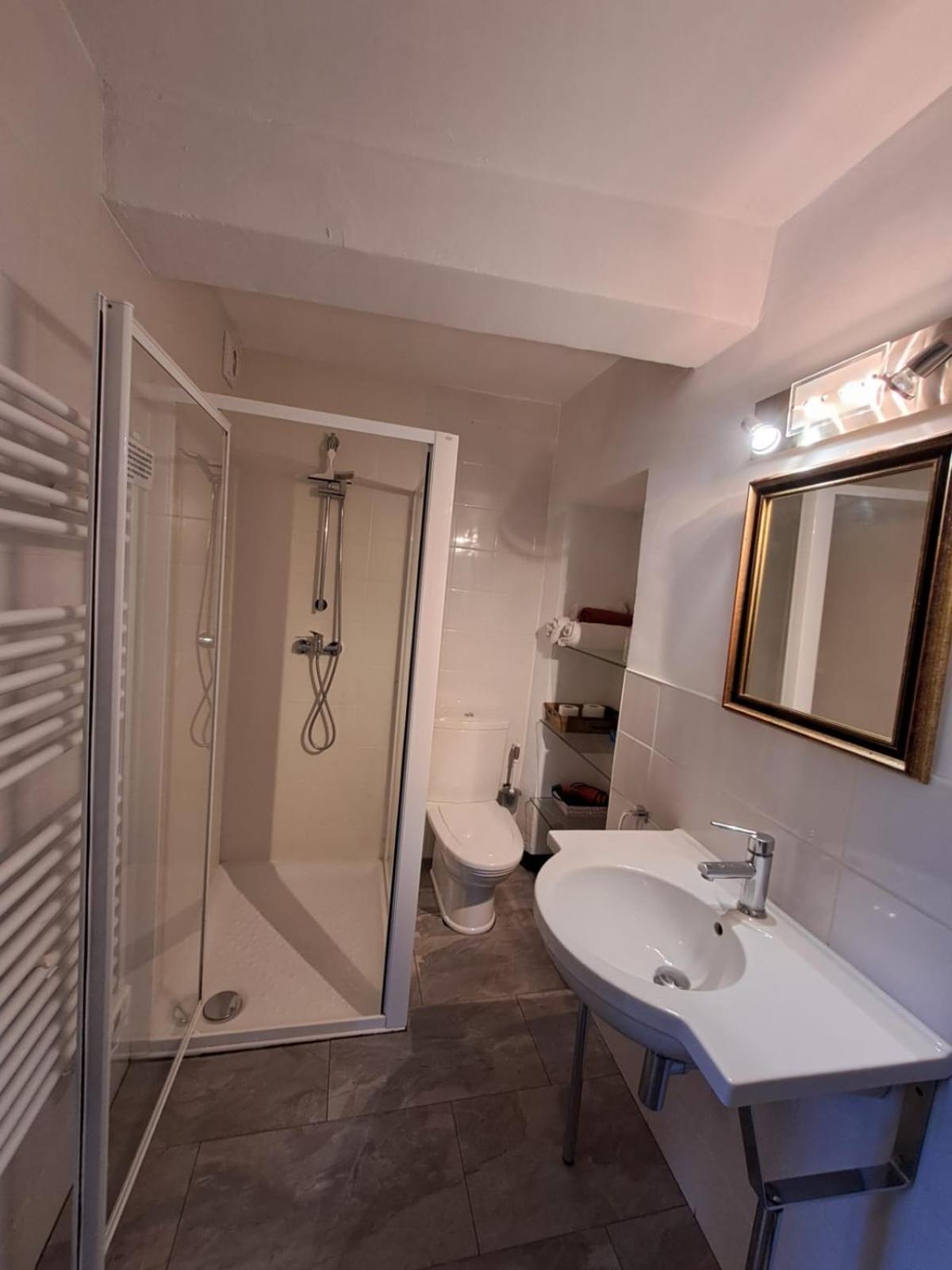 Le Nid De Marius Appartement LʼIsle-sur-la-Sorgue Buitenkant foto